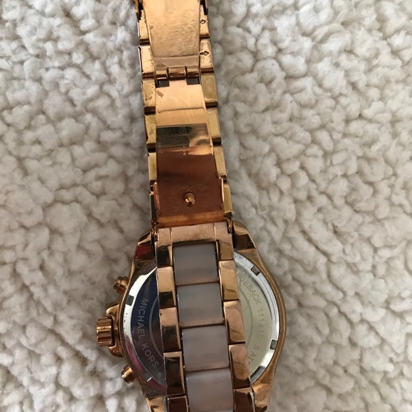 MK Rose Gold watch - Picture 6 of 8